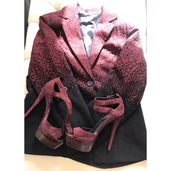 Coldwater Creek Jackets & Blazers - ⭐️⭐️Host Pick ⭐️⭐️ Red and Black Detailed Blazer